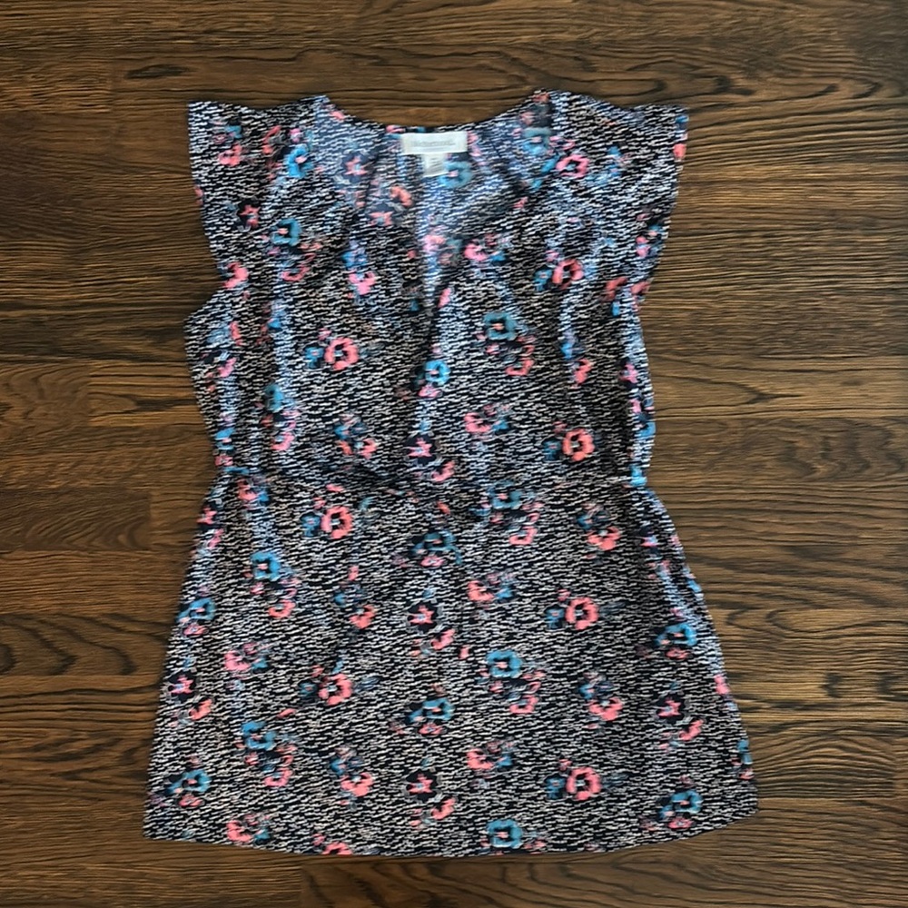 Motherhood Maternity Floral Patterned Top with Cap Sleeves, size S